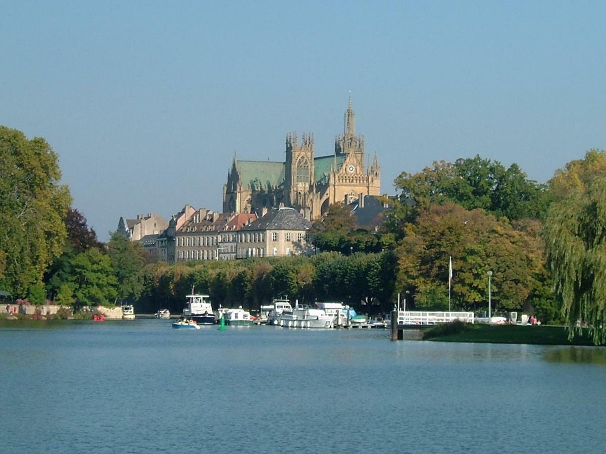 Les Jardins De L'Ile Lägenhet Longeville-les-Metz Exteriör bild